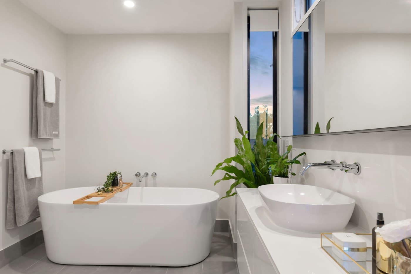 Contemporary Australian bathroom shower with stone tiles